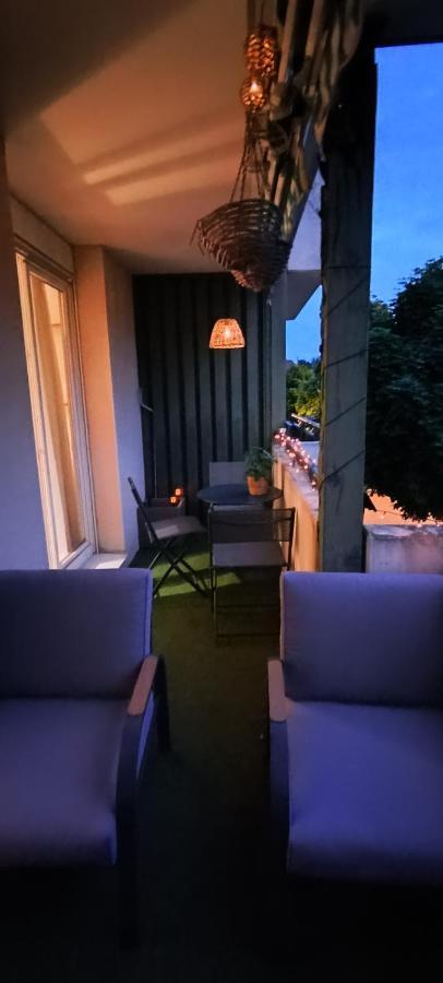 Stylish 1-Bedroom Flat With Beautiful Terrace , For A Cosy Retreat Страсбург Екстериор снимка