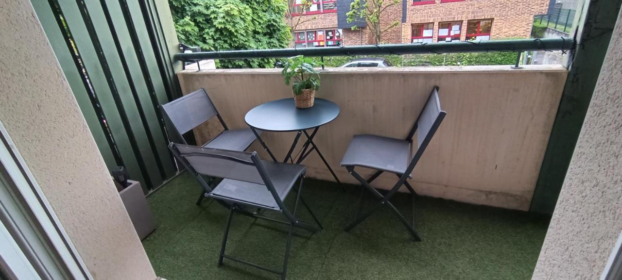 Stylish 1-Bedroom Flat With Beautiful Terrace , For A Cosy Retreat Страсбург Екстериор снимка